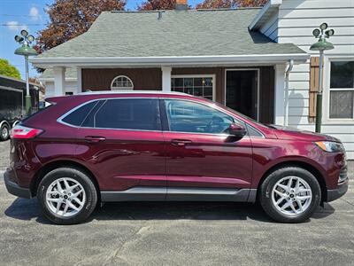 2023 Ford Edge SEL   - Photo 2 - De Pere, WI 54115
