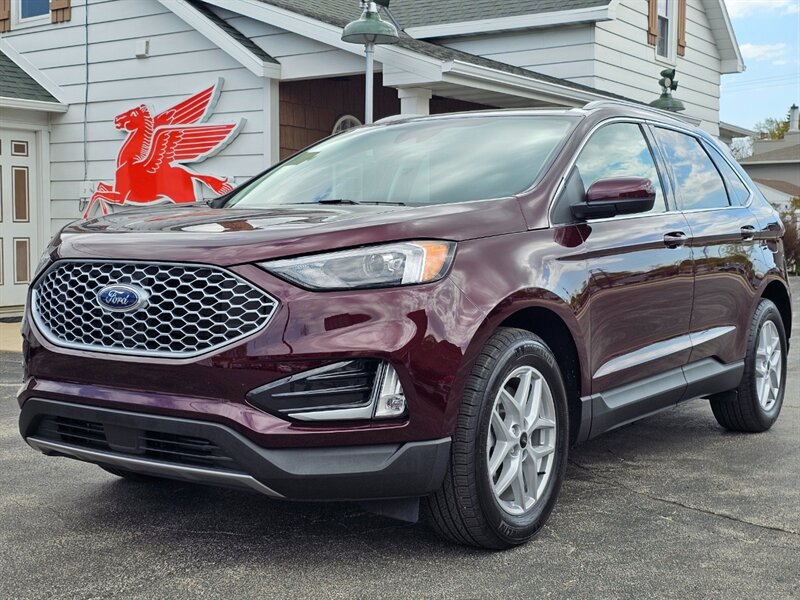2023 Ford Edge SEL   - Photo 1 - De Pere, WI 54115
