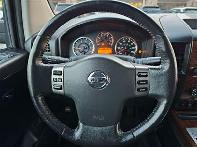 2011 Nissan Titan SL   - Photo 6 - De Pere, WI 54115