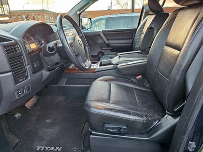 2011 Nissan Titan SL   - Photo 3 - De Pere, WI 54115