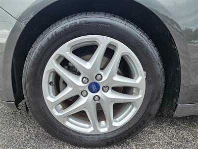 2015 Ford Fusion SE   - Photo 24 - De Pere, WI 54115