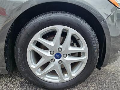 2015 Ford Fusion SE   - Photo 38 - De Pere, WI 54115
