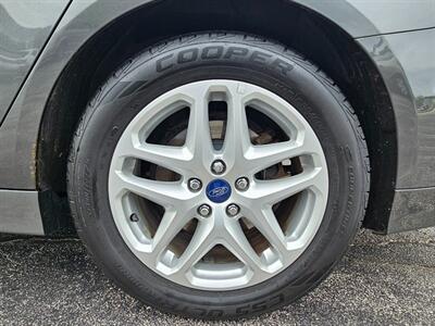 2015 Ford Fusion SE   - Photo 40 - De Pere, WI 54115