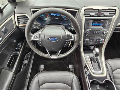 2015 Ford Fusion SE   - Photo 28 - De Pere, WI 54115
