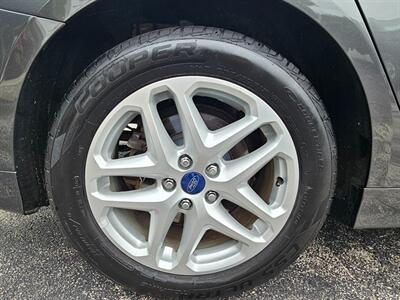 2015 Ford Fusion SE   - Photo 39 - De Pere, WI 54115