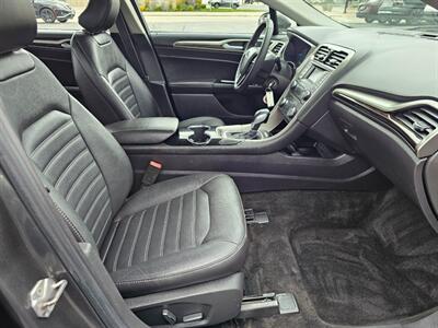 2015 Ford Fusion SE   - Photo 12 - De Pere, WI 54115
