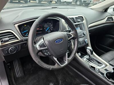 2015 Ford Fusion SE   - Photo 27 - De Pere, WI 54115