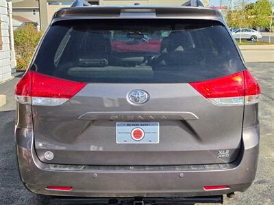 2014 Toyota Sienna XLE 7-Passenger - Photo 24 - De Pere, WI 54115