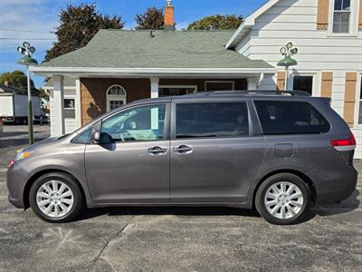 2014 Toyota Sienna XLE 7-Passenger - Photo 25 - De Pere, WI 54115