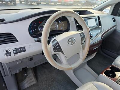 2014 Toyota Sienna XLE 7-Passenger - Photo 27 - De Pere, WI 54115