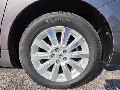 2014 Toyota Sienna XLE 7-Passenger - Photo 45 - De Pere, WI 54115