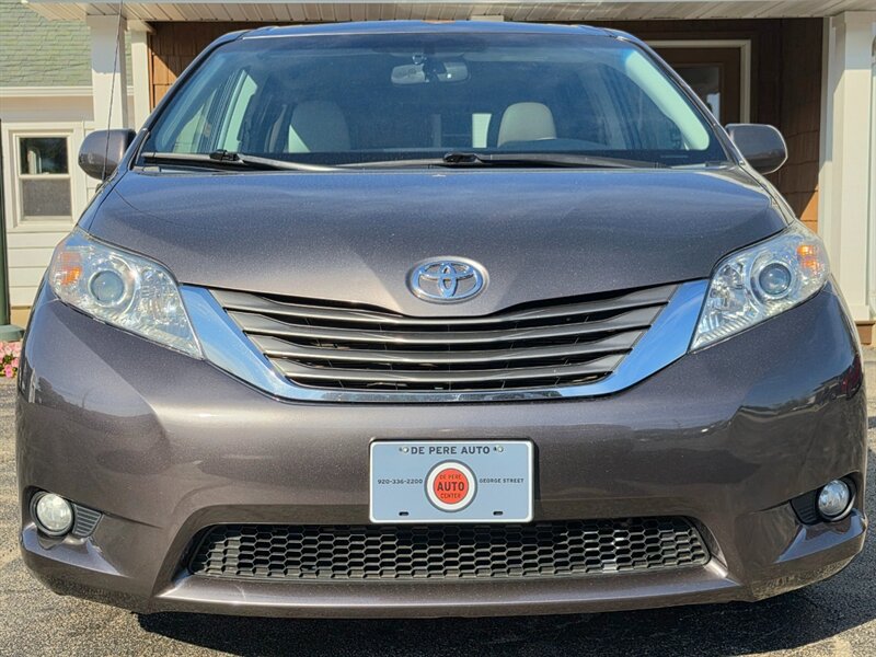 2014 Toyota Sienna XLE 7-Passenger - Photo 21 - De Pere, WI 54115