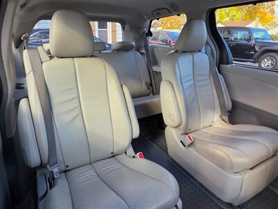 2014 Toyota Sienna XLE 7-Passenger - Photo 15 - De Pere, WI 54115