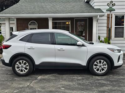 2023 Ford Escape Active   - Photo 2 - De Pere, WI 54115