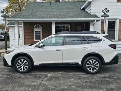 2022 Subaru Outback Premium   - Photo 24 - De Pere, WI 54115
