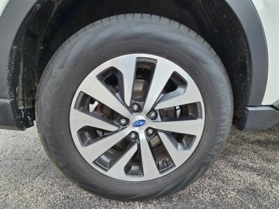 2022 Subaru Outback Premium   - Photo 41 - De Pere, WI 54115