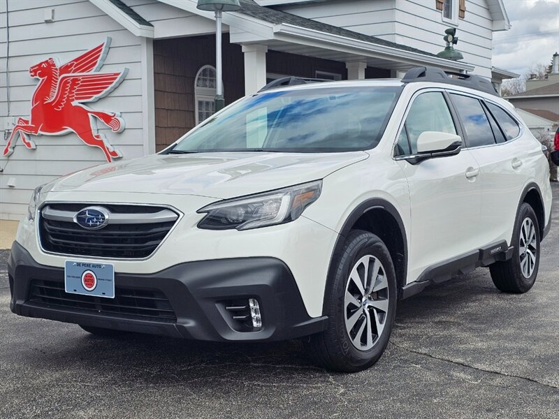 2022 Subaru Outback Premium   - Photo 1 - De Pere, WI 54115