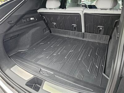 2024 Cadillac LYRIQ Luxury 2   - Photo 36 - De Pere, WI 54115
