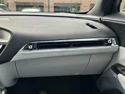 2024 Cadillac LYRIQ Luxury 2   - Photo 34 - De Pere, WI 54115