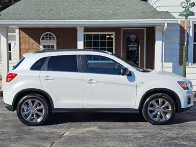 2013 Mitsubishi Outlander Sport LE   - Photo 2 - De Pere, WI 54115