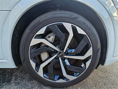 2024 Audi Q8 e-tron Premium Plus quattro   - Photo 45 - De Pere, WI 54115