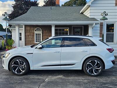 2024 Audi Q8 e-tron Premium Plus quattro   - Photo 26 - De Pere, WI 54115