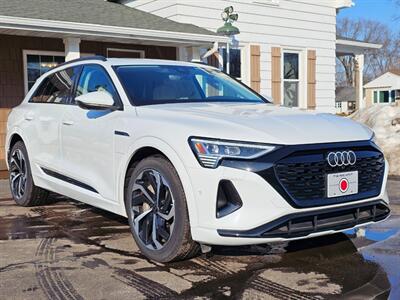 2024 Audi Q8 e-tron Premium Plus quattro - Photo 23 - De Pere, WI 54115
