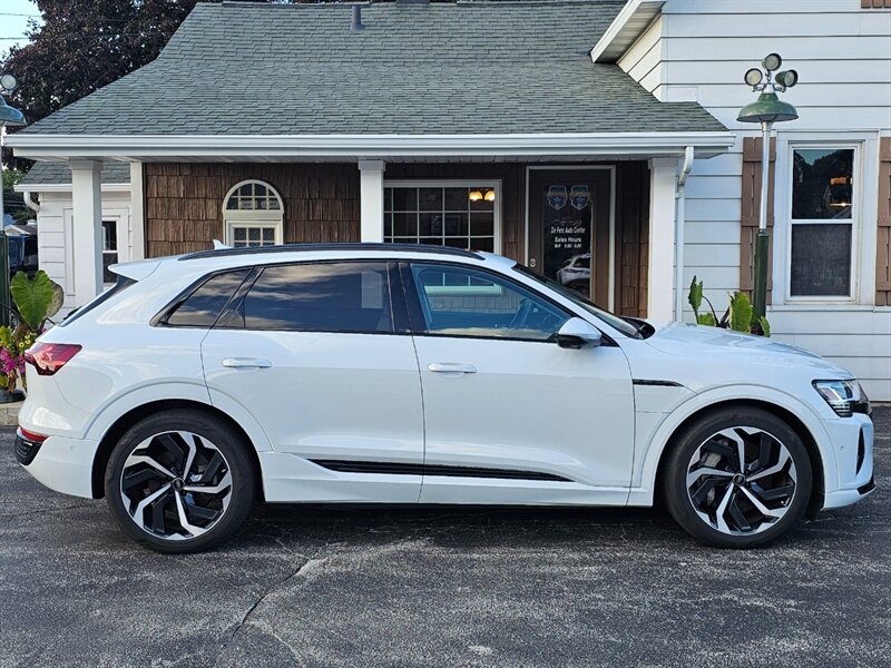 2024 Audi Q8 e-tron Premium Plus quattro  