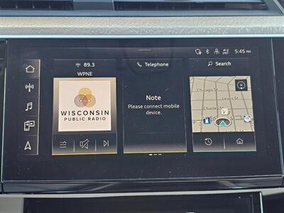 2024 Audi Q8 e-tron Premium Plus quattro   - Photo 30 - De Pere, WI 54115