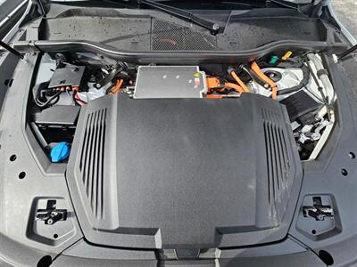 2024 Audi Q8 e-tron Premium Plus quattro   - Photo 21 - De Pere, WI 54115