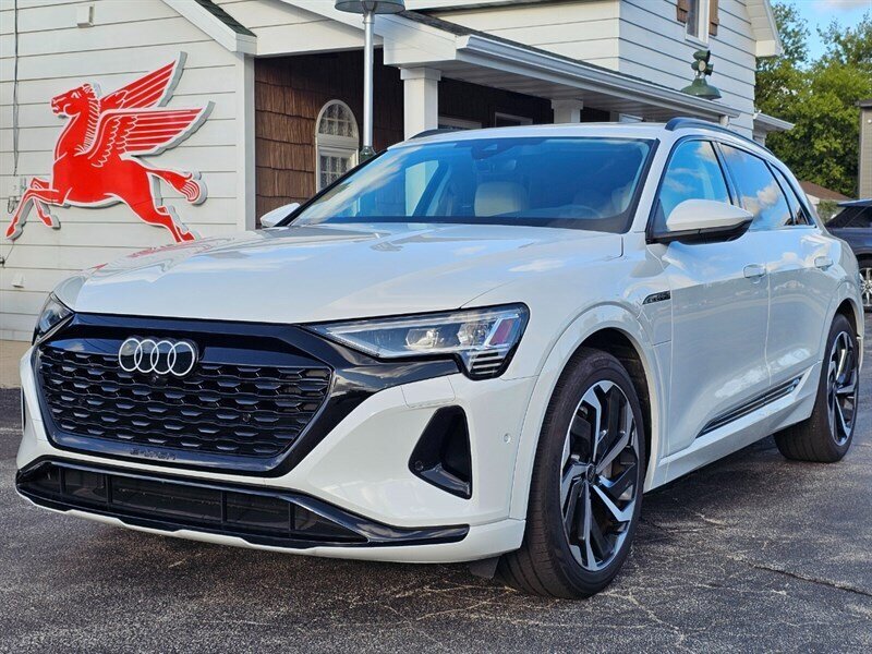2024 Audi Q8 e-tron Premium Plus quattro  