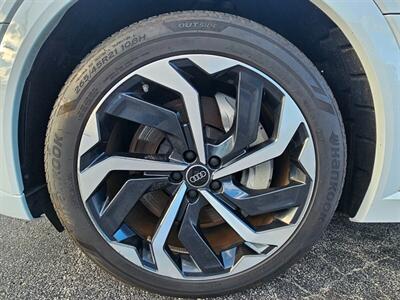 2024 Audi Q8 e-tron Premium Plus quattro   - Photo 42 - De Pere, WI 54115