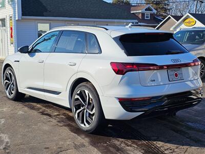 2024 Audi Q8 e-tron Premium Plus quattro - Photo 26 - De Pere, WI 54115