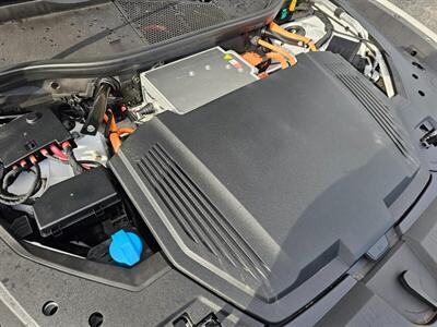 2024 Audi Q8 e-tron Premium Plus quattro   - Photo 41 - De Pere, WI 54115