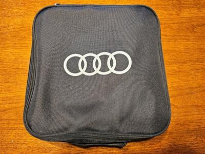 2024 Audi Q8 e-tron Premium Plus quattro   - Photo 38 - De Pere, WI 54115