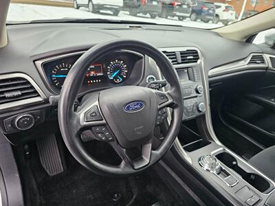 2018 Ford Fusion SE   - Photo 27 - De Pere, WI 54115