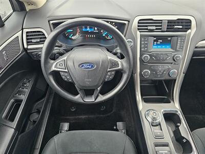 2018 Ford Fusion SE   - Photo 5 - De Pere, WI 54115