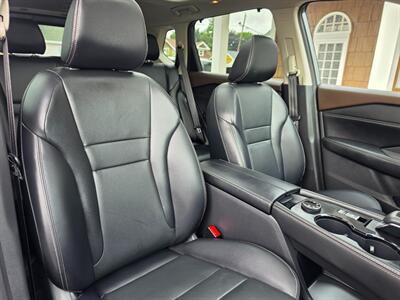 2023 Nissan Rogue SL   - Photo 14 - De Pere, WI 54115