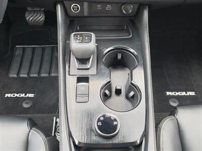 2023 Nissan Rogue SL   - Photo 11 - De Pere, WI 54115