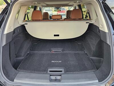 2024 Nissan Rogue Platinum   - Photo 15 - De Pere, WI 54115