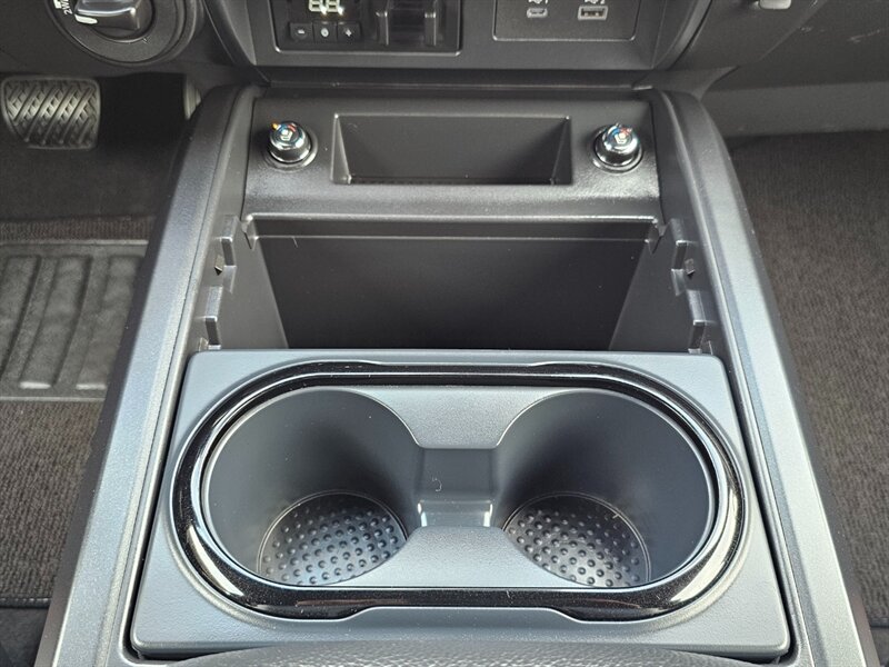 2021 Nissan Titan PRO-4X - Photo 11 - De Pere, WI 54115