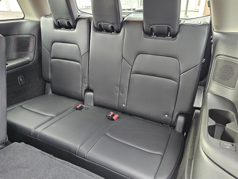 2025 Nissan Pathfinder Platinum - Photo 17 - De Pere, WI 54115