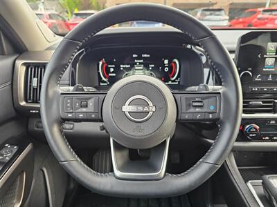 2025 Nissan Pathfinder Platinum - Photo 6 - De Pere, WI 54115