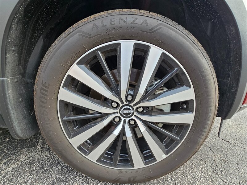 2025 Nissan Pathfinder Platinum - Photo 48 - De Pere, WI 54115