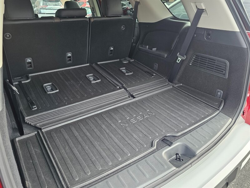 2025 Nissan Pathfinder Platinum - Photo 41 - De Pere, WI 54115