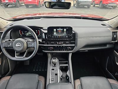 2025 Nissan Pathfinder Platinum - Photo 5 - De Pere, WI 54115