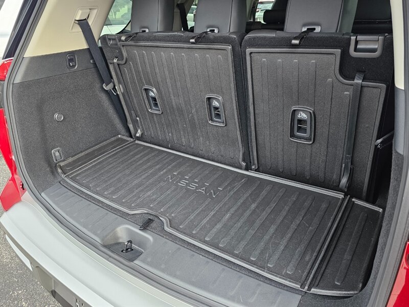 2025 Nissan Pathfinder Platinum - Photo 38 - De Pere, WI 54115