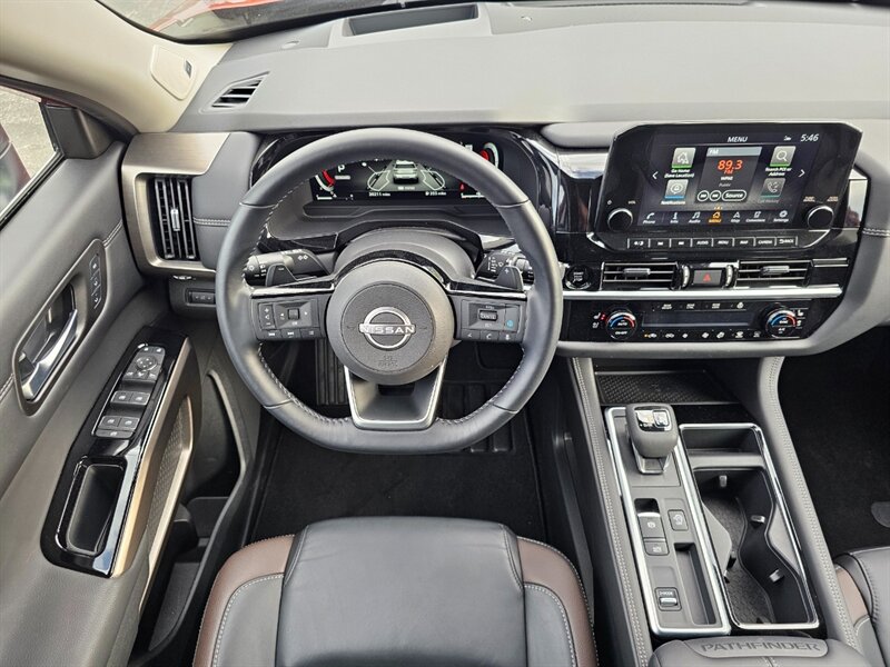 2025 Nissan Pathfinder Platinum - Photo 29 - De Pere, WI 54115