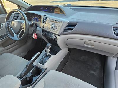 2012 Honda Civic LX   - Photo 11 - De Pere, WI 54115