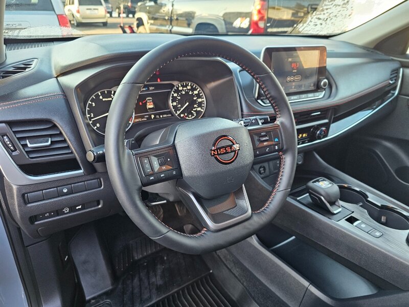 2025 Nissan Rogue Rock Creek - Photo 27 - De Pere, WI 54115